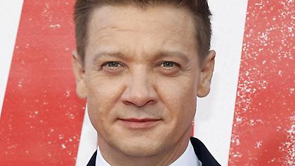 Τζέρεμι Ρένερ: Δεύτερο χειρουργείο για τον ηθοποιό, παραμένει σε κρίσιμη κατάσταση