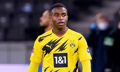 Υπέρογκο πριμ υπογραφής ζητάει ο Μουκοκό για να ανανεώσει με Ντόρτμουντ!