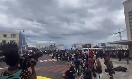 Χιλιάδες κόσμος υποδέχθηκε τον Μέσι στην επιστροφή του στο Παρίσι!