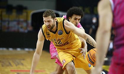 Στρέλνιεκς: «Πρώτα ο Ολυμπιακός, μετά η Τόφας»