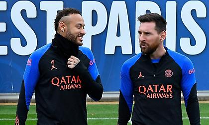 Η αγκαλιά Νεϊμάρ σε Μέσι: «Πού είσαι, παγκόσμιε πρωταθλητή;»