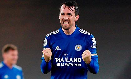 Αποσύρεται ο Κρίστιαν Φουκς, αριστερός μπακ της Λέστερ που κατέκτησε την Πρέμιερ Λιγκ