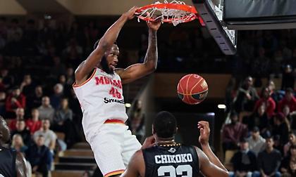 Ζόρικη νίκη με φοβερό Τζέιμς για τη Μονακό πριν τον Ολυμπιακό