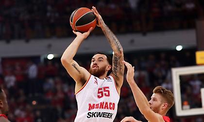 Τζέιμς για Παναθηναϊκό: «Απλά παίρνει την μπάλα ο Μπέικον - Έχουν παρκάρει τον Άντριους στην εξέδρα»