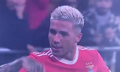 Σκόραρε και έστειλε μήνυμα παραμονής στην Μπενφίκα ο Έντσο Φερνάντες!