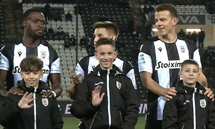 Τρολάρισμα με το παιδάκι που συνόδευε τον Ντάντας: «Είναι πιο ψηλός από μένα»