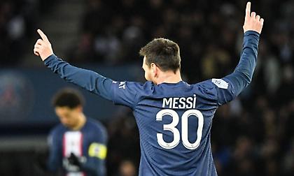 Αποθεώθηκε και ανταπέδωσε με γκολ ο Μέσι - Άνοιξε τη διαφορά η Παρί