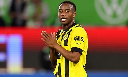 CEO Ντόρτμουντ: «Δεν νομίζω να ανανεώσει από ευγνωμοσύνη προς τον σύλλογο ο Μουκοκό»