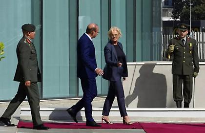 Γερμανικός Τύπος: Παραιτείται η υπουργός Άμυνας Κριστίνε Λάμπρεχτ