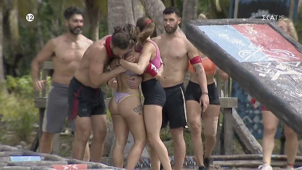 Survivor All Star: Η Σταυρούλα, το στυλάτο μαγιό και οι απαντήσεις