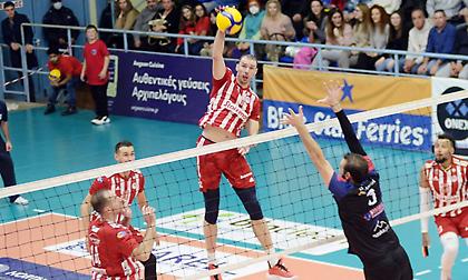 «Μπλόκαρε» τον Ολυμπιακό και πήρε το αβαντάζ για τον τελικό ο Φοίνικας!