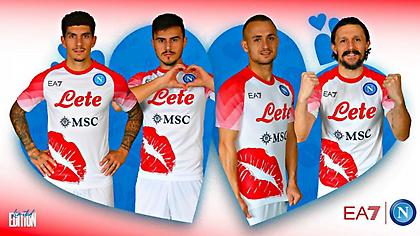 Η Νάπολι έβγαλε νέα εμφάνιση με… φιλάκια για τον Άγιο Βαλεντίνο