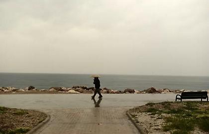 Καιρός: Άστατος με σποραδικές βροχές και καταιγίδες - Πού θα χιονίσει