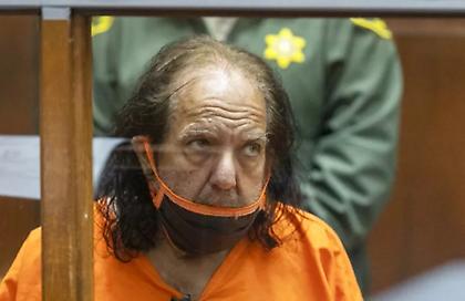 Ρον Τζέρεμι: Ο πρώην πορνοστάρ που κατηγορείται για βιασμούς πάσχει από άνοια και δεν θα δικαστεί