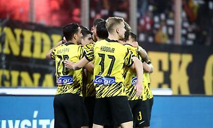 Άριστα 10 στο παλάτι της η ΑΕΚ και... έφυγε για ημιτελικά!