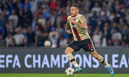 Αποχώρησε από τον Άγιαξ και επιστρέφει άμεσα στη Σεβίλλη ο Οκάμπος