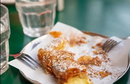 Σκύδρα: 94χρονος κινδύνεψε να πνιγεί... τρώγοντας μπουγάτσα!