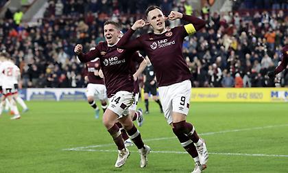 Hχηρή «σφαλιάρα» της Χαρτς στην Αμπερντίν, επιβλητικές ξανά Σέλτικ και Ρέιντζερς