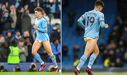 Ο Χούλιαν Άλβαρες έδωσε το σορτσάκι του κι έμεινε με το εσώρουχο μετά τη φοβερή ανατροπή της Σίτι