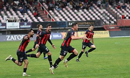 Ισοπέδωσε την ΑΕΚ Β' και πάτησε κορυφή η Παναχαϊκή - «Τσίμπησε» βαθμό στην Καλαμάτα η Προοδευτική!