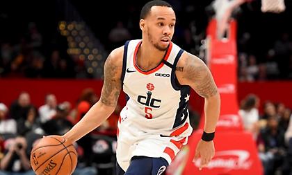 Ο Λι-τρωτής, ο Νέιπιερ και ένας «μπερδεμένος» προπονητής