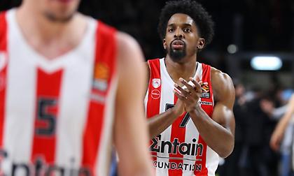 Χωρίς τον ΜακΚίσικ ο Ολυμπιακός στο Περιστέρι