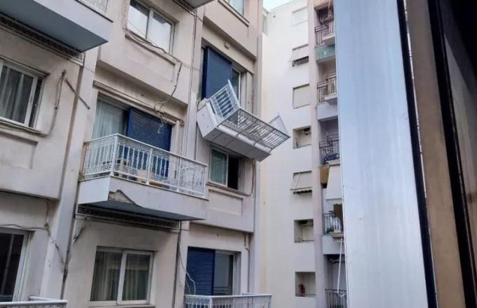 «Ατραξιόν» το αιωρούμενο μπαλκόνι ξενοδοχείου στη Συγγρού