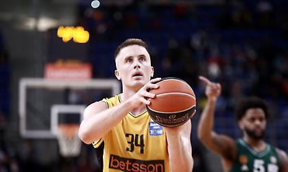 Φεύγει ο Τζούστον, παίρνει Χάμερ το Περιστέρι bwin