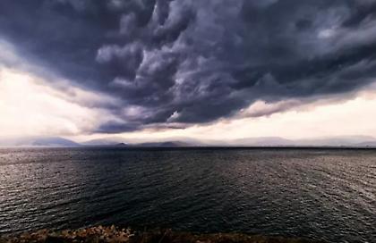 Έκτακτο δελτίο καιρού: Καταιγίδες και χιόνια μέχρι και την Παρασκευή