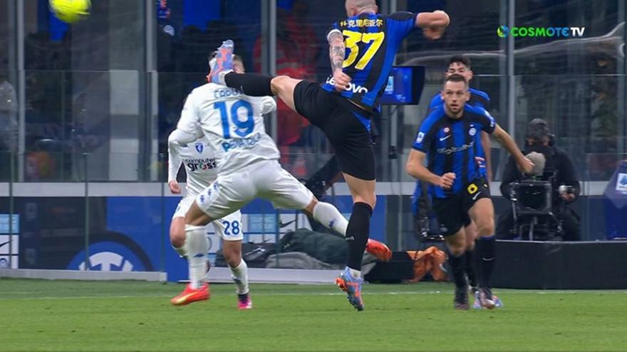 Ίντερ-Έμπολι: Η αποβολή του Σκρίνιαρ