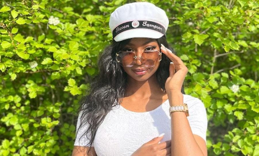 Σάρον Σάμπσον: Η πανέμορφη, νέα σέντερ φορ του ΠΑΟΚ που απασχολείται και ως μοντέλο!