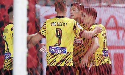 Ισοφαρίζει με τον Κατσαντώνη ο Πανσερραϊκός, άμεσα το 2-1 για την ΑΕΚ πάλι με τον Μάνταλο!