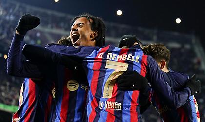 Πήρε την Μπαρτσελόνα από το χέρι και την έστειλε στα ημιτελικά ο Ντεμπελέ!