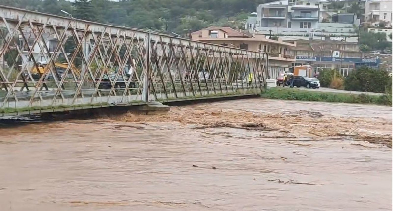 Ανεβαίνει επικίνδυνα η στάθμη του ποταμού Ευρώτα
