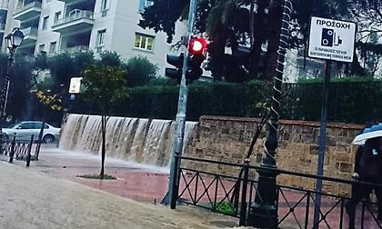 «Καταρράκτες» δημιουργήθηκαν σε Βασιλίσσης Σοφίας και Λόφο Στρέφη!