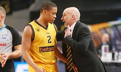 Χωρίς Φρέιζερ και Μάντσεν κόντρα στο Περιστέρι η ΑΕΚ