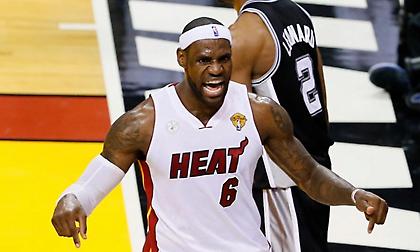 Απίστευτο: Η φανέλα του ΛεΜπρόν από το Game 7 των τελικών του 2013 πουλήθηκε για 3,7 εκατ. δολάρια!