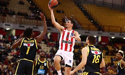 «Ξελάσπωσε» τον επιπόλαιο Ολυμπιακό ο απίθανος Λαρεντζάκης!