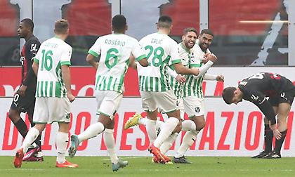 Θλιβερή Μίλαν διασύρθηκε με «πεντάρα» στην έδρα της από τη Σασουόλο!