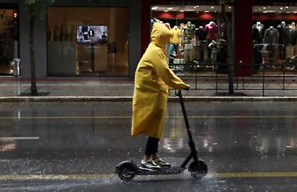 Καιρός: Πτώση θερμοκρασίας, βροχές και καταιγίδες