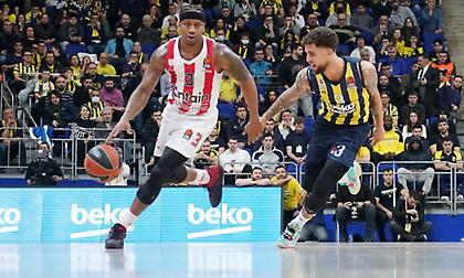 Διέλυσε τη Φενέρ και μέσα στην Πόλη ο Ολυμπιακός!