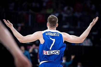 «Πρώτη» Αγραβάνη με τα πράσινα χάρη στον… Παππά!