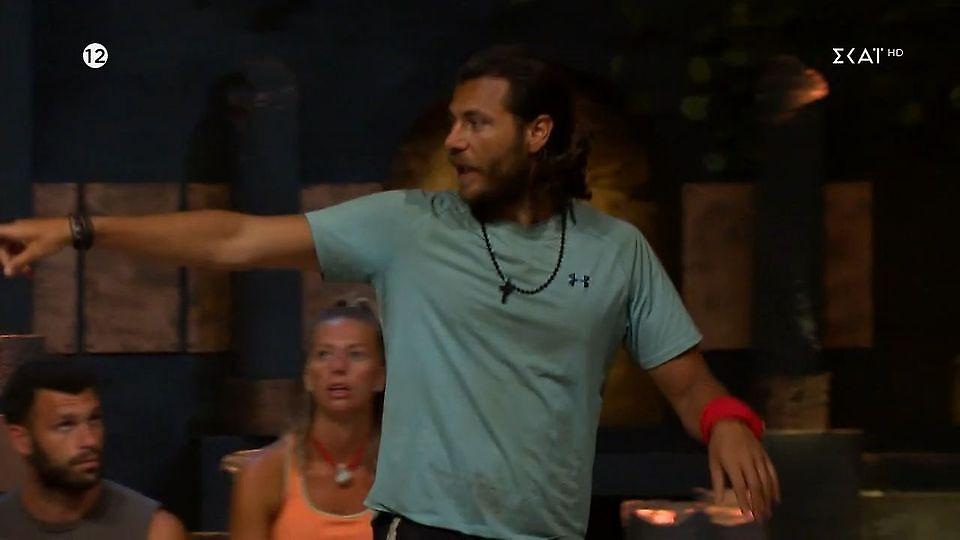 Survivor: Πανικός στο συμβούλιο - «Είδα την Ασημίνα με κινητό», αποκάλυψε ο Νίκος
