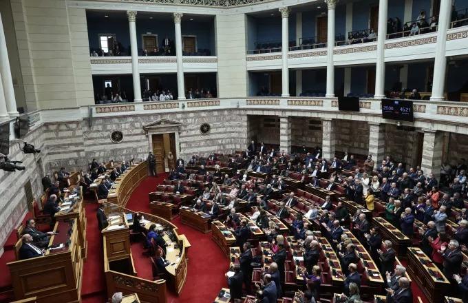 Βουλή: Κατατέθηκε η τροπολογία για το κόμμα Κασιδιάρη