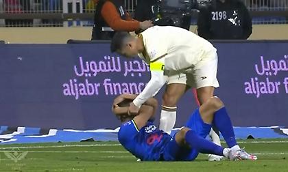 «Αρπάχτηκε» με αντίπαλο που θεώρησε ότι έκανε καθυστερήσεις ο Ρονάλντο! (video)