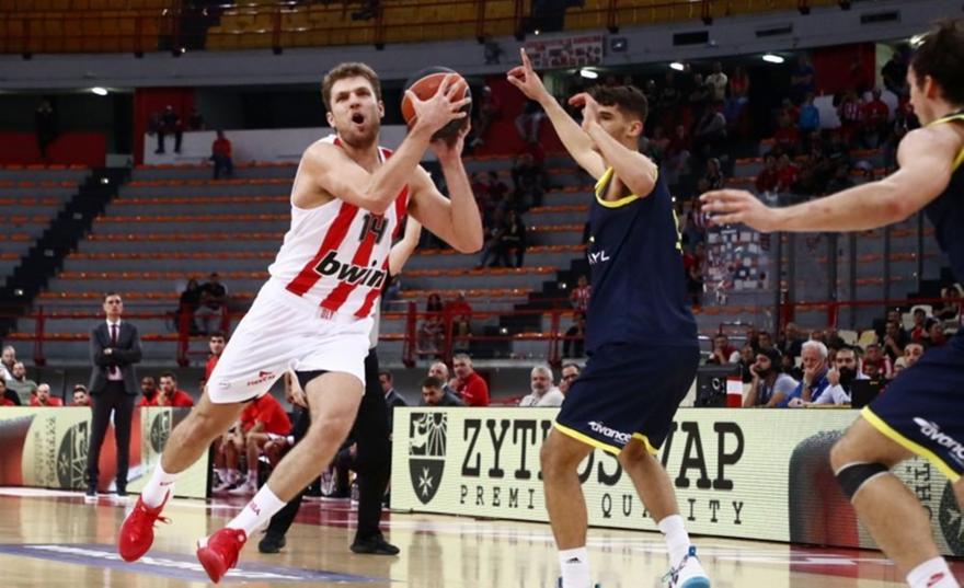 Αναβολή στο Λαύριο-Ολυμπιακός επειδή… έσταζε το κλειστό