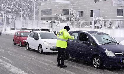 Κακοκαιρία «Barbara»: Τι θα ισχύσει τη Δευτέρα για σχολεία, Δημόσιο, καταστήματα και δικαστήρια