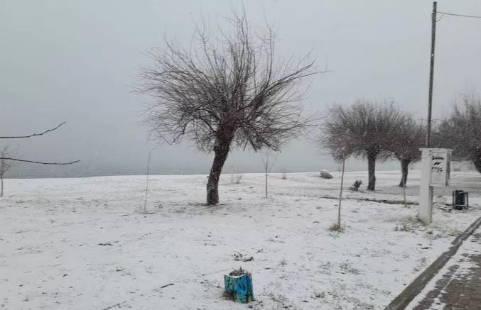 Κακοκαιρία «Βarbara»: Χιονίζει στη Χαλκιδική
