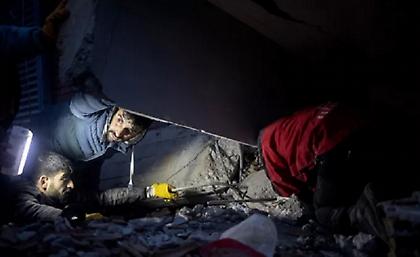 Τουρκία: Παιδάκι εγκλωβισμένο κλαίει και καλεί βοήθεια