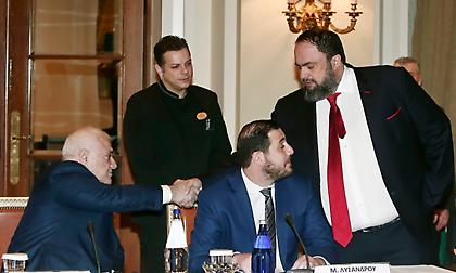 Τσακίρης: «Ορθώς απάντησε σε πιο χαμηλούς τόνους στον Ολυμπιακό η ΑΕΚ. Πρέπει να σταματήσει αυτό»